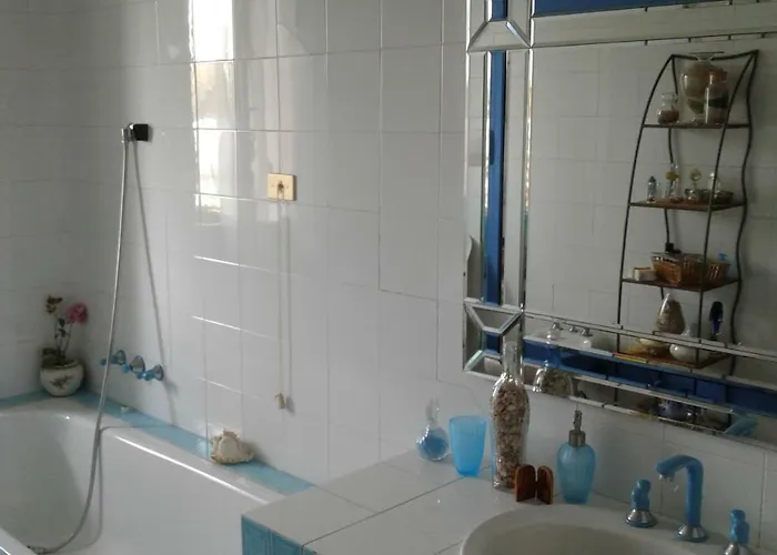 Alojamento de Acomodação e Pequeno-almoço Lo Spazio Magico *